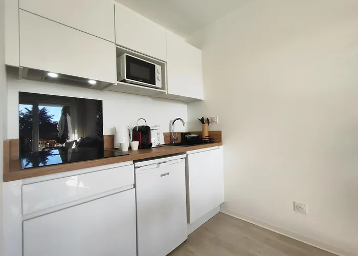 Tennis Cap D'agde, 220 *