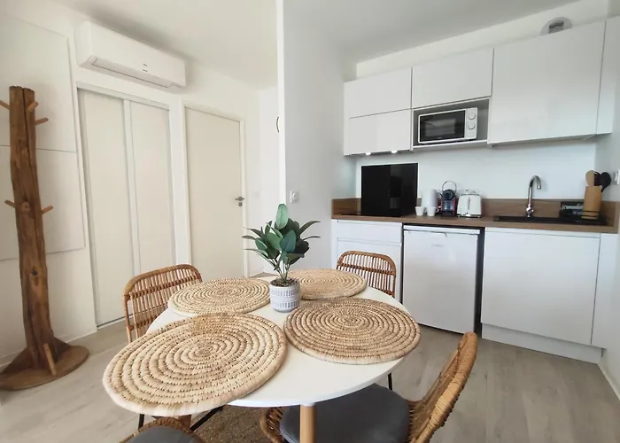 Tennis Cap D'agde, 220 *