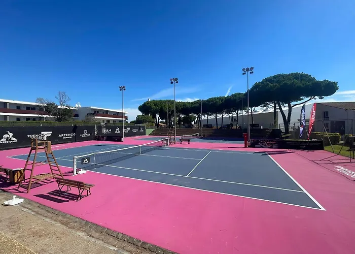 Tennis Cap D'agde, 220 아파트